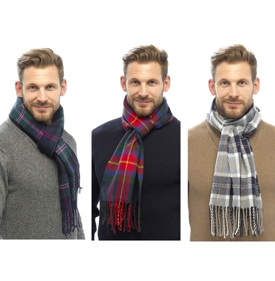 Picture of £3.99 MEN'S CHECK SCARVES (12)