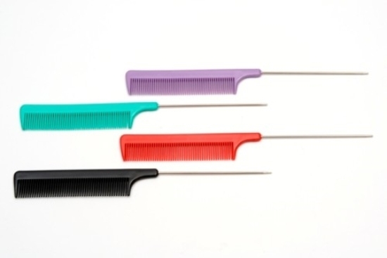 Picture of £0.79 PIN TAIL COMB ASSTD  LOOSE